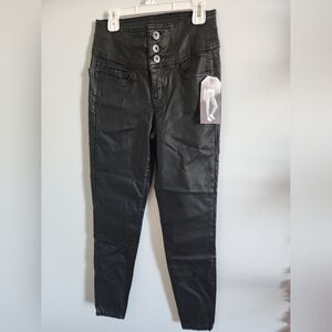No Boundaries Black High-Rise Skinny Pants